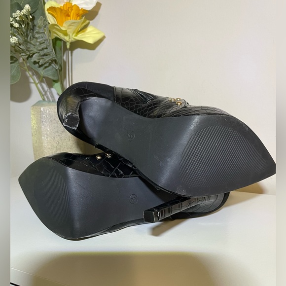 NWOT RIMI Scene Size 8 Black Platform Stiletto Pleaser Boots with Golden Details - Picture 7 of 8